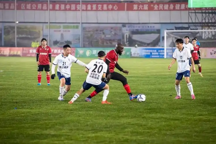 比利时甲级联赛：沙勒罗瓦 VS 亨克
